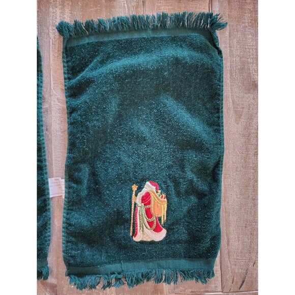 Green Cotton Towels With Santa Embroidery Set Of 2 23"x 15" - Picture 4 of 5